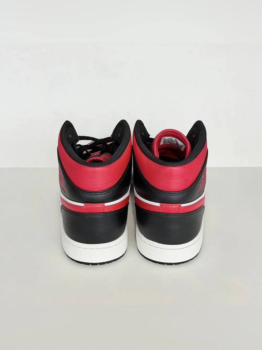 Jordan iconic mid